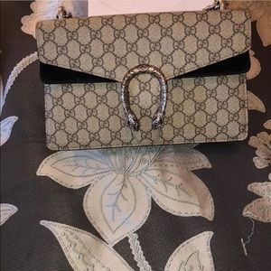 Gucci purse